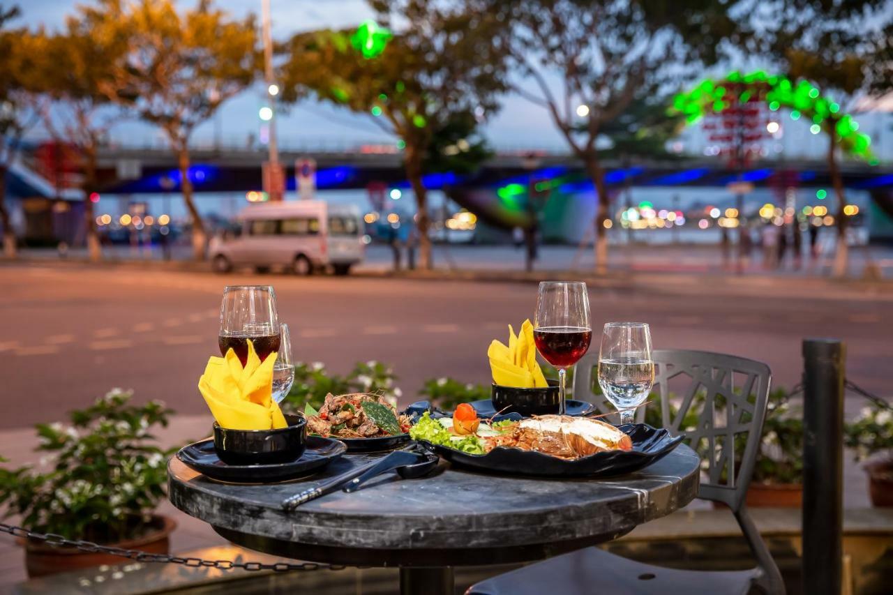 Da Nang Riverside Hotel Bagian luar foto